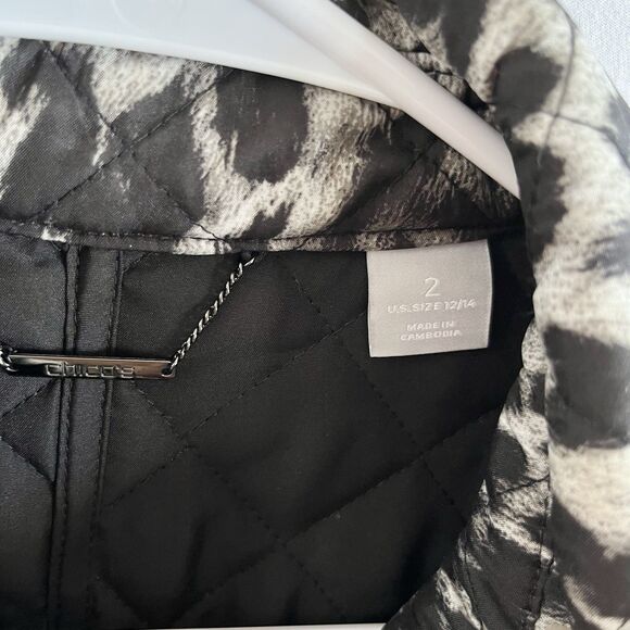 Chicos Sz 2 Large Leopard Print Snap Quilte Jacket Soft Lightweight Pockets - Picture 11 of 12